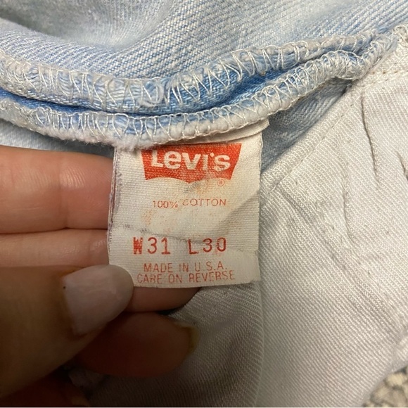 Vintage Levi's 501 distressed raw hem high rise Button Fly Light wash Size 29 - Picture 2 of 7